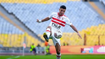 محمد شحاتة يواصل أداء برنامجه التأهيلي على هامش مران الزمالك