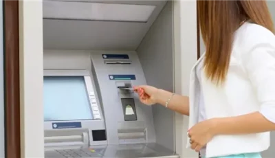 حدود السحب اليومي الجديدة بـ البنوك وماكينات ATM وإنستاباي ورسوم الاستعلام بعد قرارات البنك المركزي الأخيرة هتحسب ويتخصم منك كام ؟