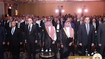 محمود فوزي يصف وزير البترول بأنه مثال يحتذى به وطنياً ويمتلك شبكة علاقات دولية واسعة في مجالات الطاقة والمعادن، مما يعود بالفائدة على المصالح الوطنية.