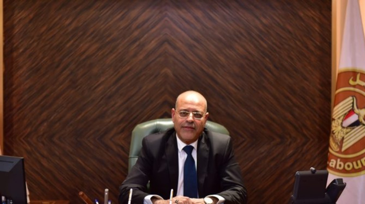 غدا.. وزير العمل يطلق حملة “سلامتك تهمنا”