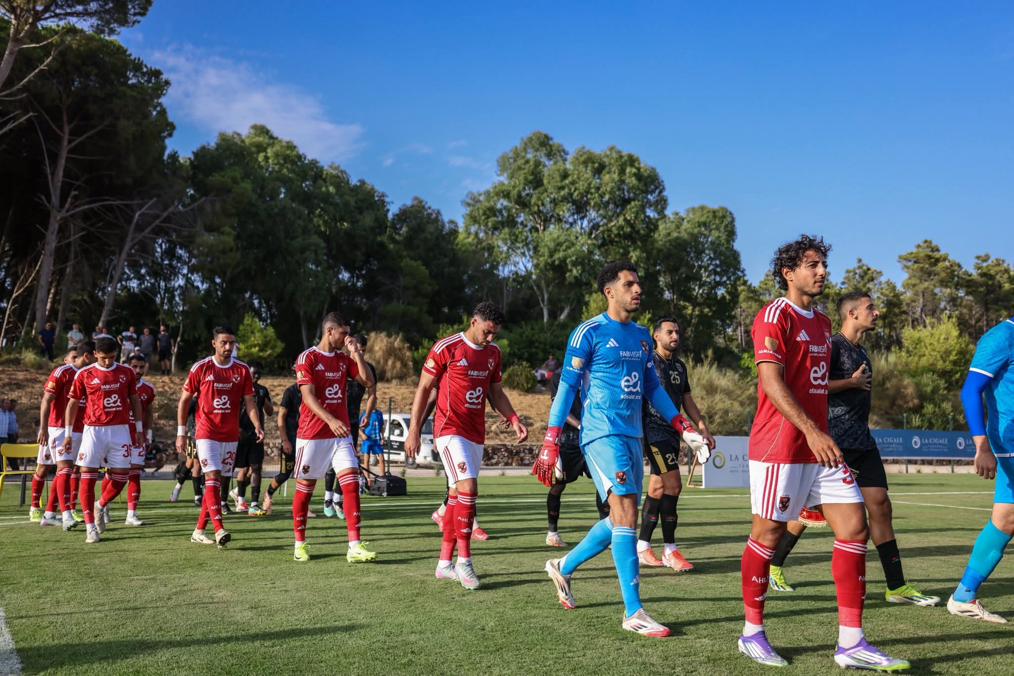 نجم الأهلي يفتعل أزمة للرحيل مجاني في الميركاتو الصيفي