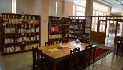 افتتاح مكتبة متحف المركبات الملكية في مصر بعد تحسينها وتجديدها.