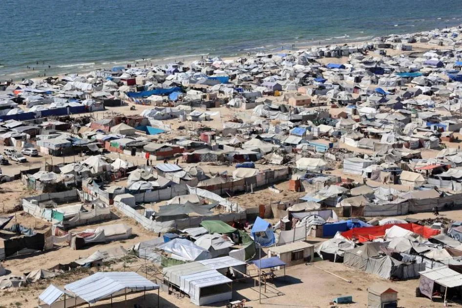 غزة تواجه الجوع والهجمات الجوية الإسرائيلية المدمرة