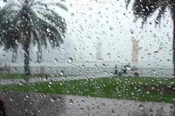 سحب رعدية مع توقع هطول أمطار اليوم وغدًا