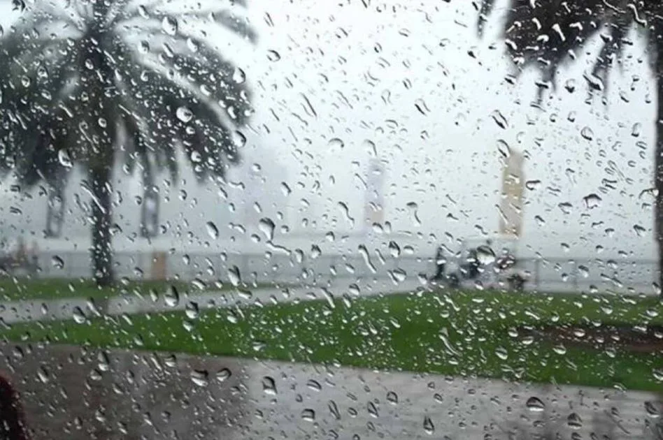 سحب رعدية مع توقع هطول أمطار اليوم وغدًا