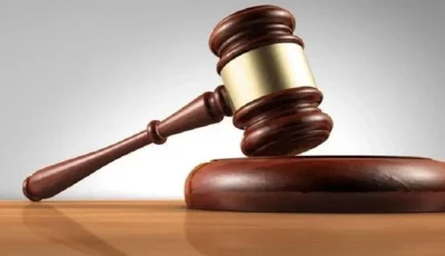 شركة ترفع دعوى على سائقها لتجاوزه إشارة المرور الحمراء
