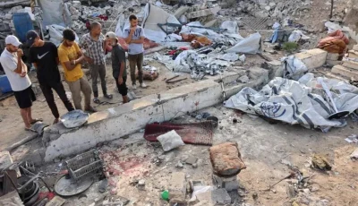 قصف مكثف من قبل إسرائيل على غزة وحصار شديد ومجازر ضد النازحين