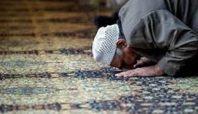 هل يُمكن أداء سنة الفجر مع ركعتي تحية المسجد معًا؟
