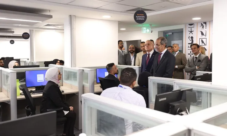 كيف يفتتح وزير الاتصالات ومحافظ الأقصر مركز فاوندإيفر الجديد؟