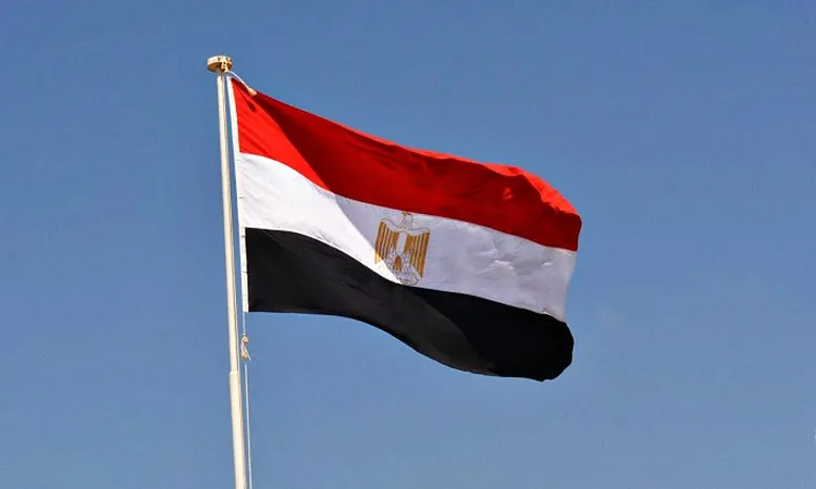 “الأم الحنون” و”السند في الشدة”.. الغزيون يتغزلون في مصر بعد التوصل لاتفاق وقف إطلاق النار