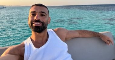 هل شاهدت صور محمد صلاح وهو يستمتع بشواطئ البحر بعد تأهله الرائع لكأس العالم؟!