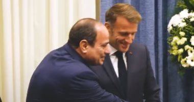 معا من أجل السلام.. ماكرون يستعرض لقائه الرئيس السيسى بقمة شرم الشيخ “فيديو”