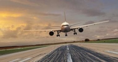 هبوط اضطراري لطائرة تحمل صحفيين عائدين من قمة شرم الشيخ في مطار نابولي: ما الذي حدث بالضبط؟