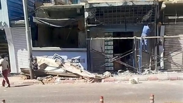 اقتحام غامض لثلاثة محلات تجارية في لودر: أسرار الهجوم الفجرًا في قنا