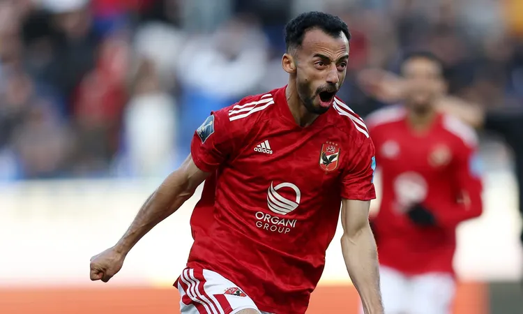 هل يطلب أحمد عبد القادر 130 مليون جنيه لتجديد عقده مع الأهلي؟