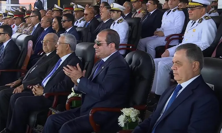 أفضل عروض القوة البدنية والدفاع عن النفس لشباب أكاديمية الشرطة