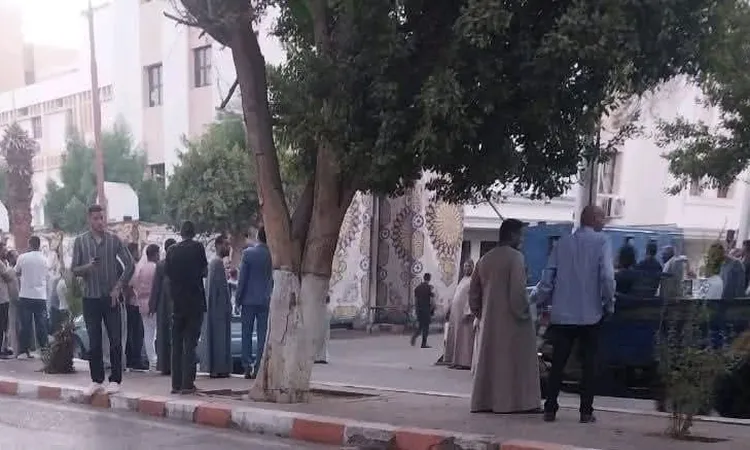 كيف يتوافد مرشحو البرلمان على محكمة قنا قبل طلوع الشمس؟