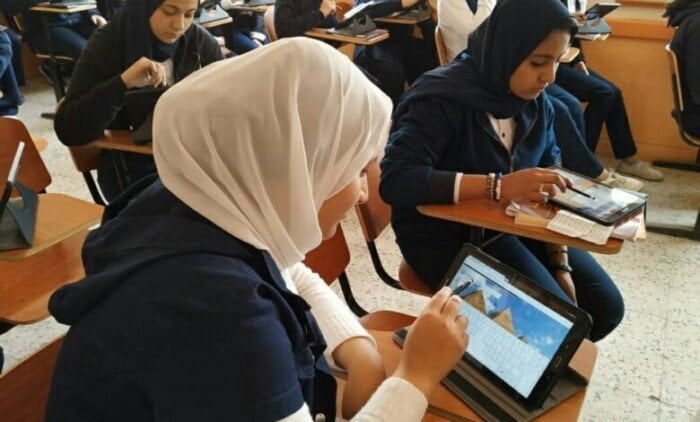 كيف تسلم تابلت 2025 لطلاب الصف الأول الثانوي؟ تعرف على ضوابط استلامه وطريقة دفع رسوم التأمين بسهولة!