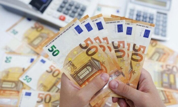 اكتشف سعر اليورو في ختام تعاملات اليوم الثلاثاء، 7 أكتوبر 2025 – هل تراقب الأسعار؟