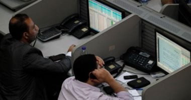 لعبة كراسي موسيقية.. سهم قيادي وحيد يكسر ركود شهادات الإيداع بنهاية الأسبوع