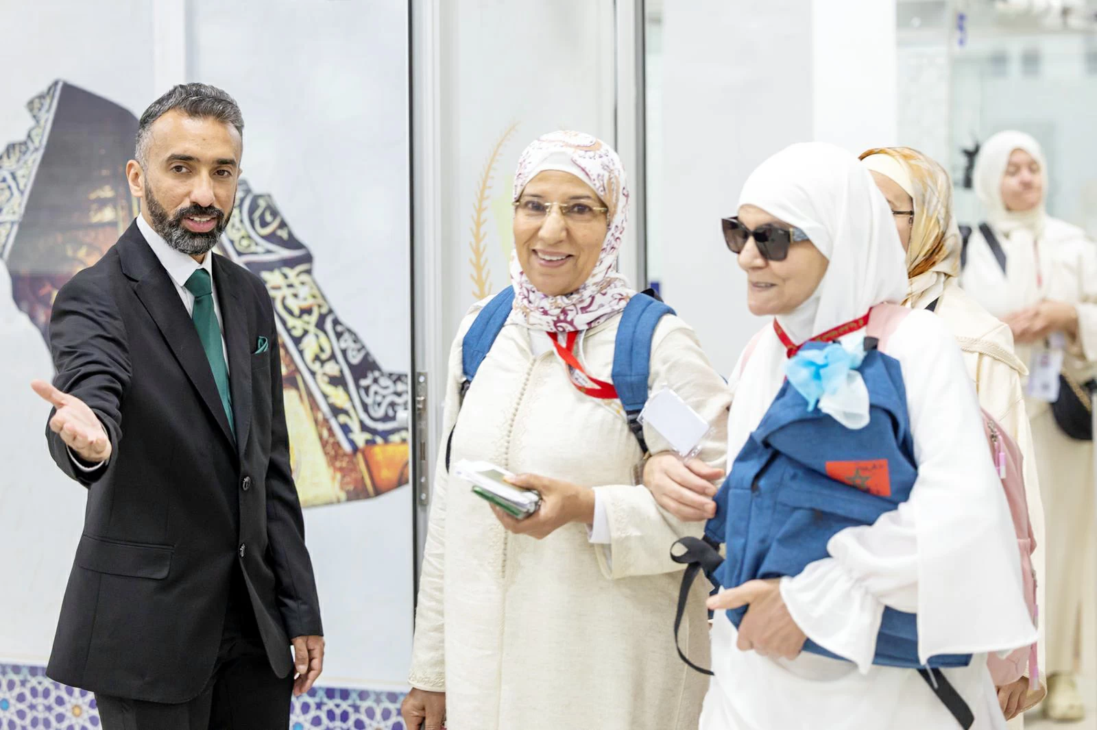 حجاج مكفوفون يروون تجاربهم مع مبادرة طريق مكة – أخبار السعودية