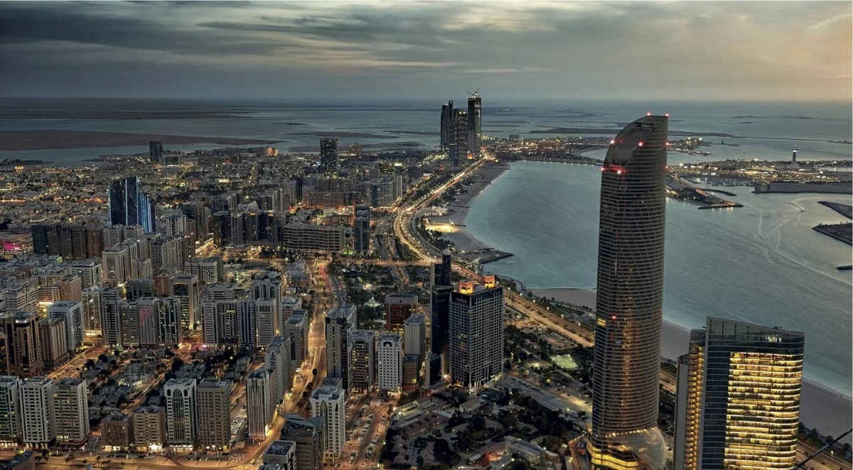 فنادق أبوظبي تستقطب الزوار والنزلاء خلال الصيف بعروض مرنة