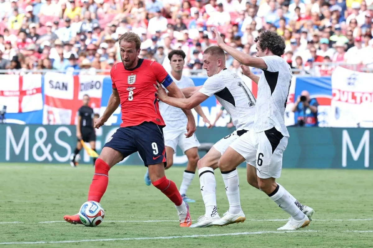 أرضيات ملاعب المونديال تدق ناقوس الخطر