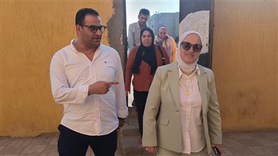 متابعة ميدانية لأعمال تقدير الدرجات بالقاهرة.. مدير التعليم تتفقد كنترولات الشروق